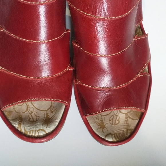 FLY LONDON Yown Sandal Red - Picture 4 of 15